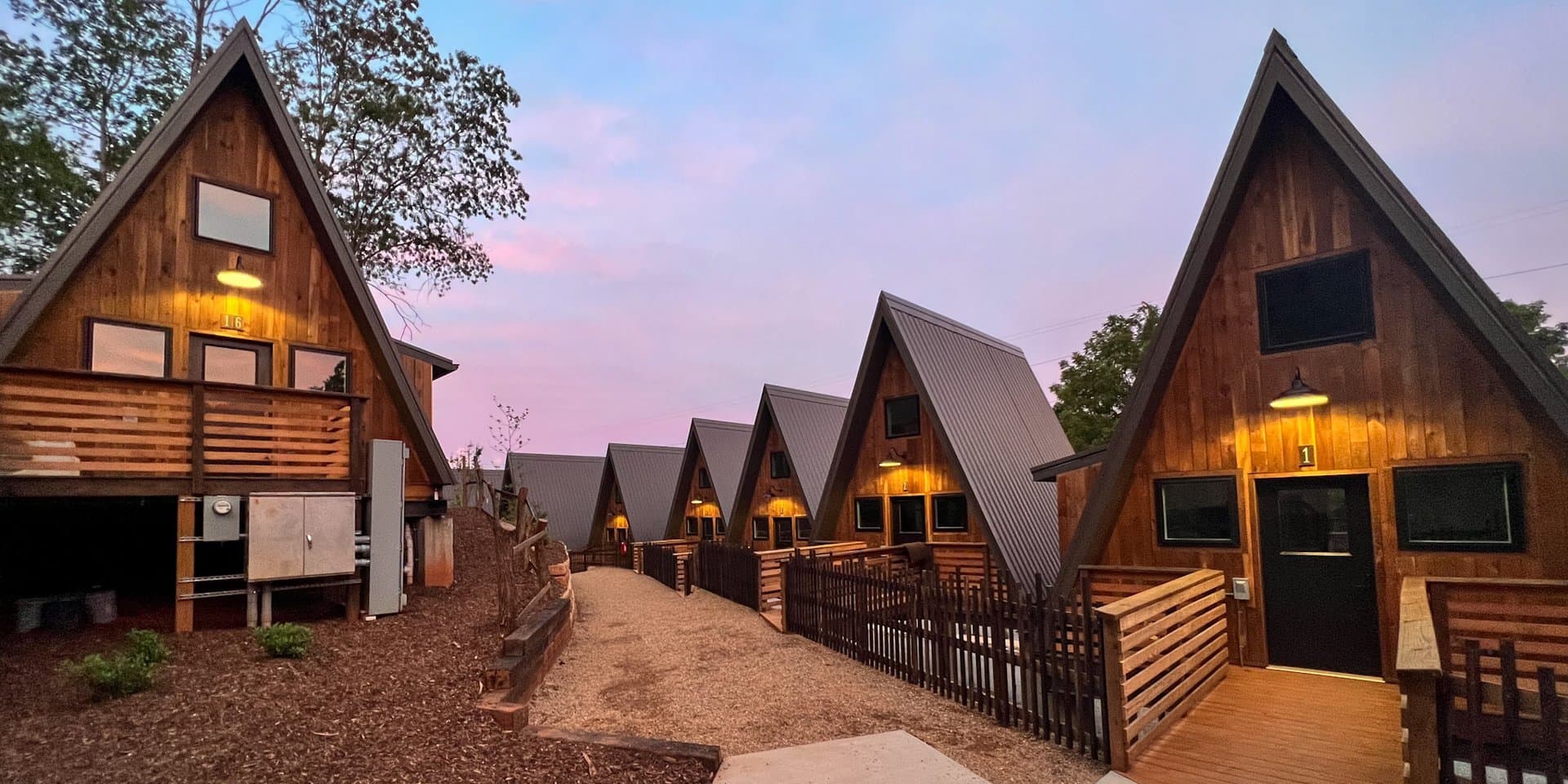 Wrong Way River Cabins / Photo: Wrong Way Wrong Way River Cabins / Photo: Wrong Way