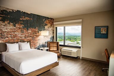 Hotel Weeks at Cambria Downtown Asheville