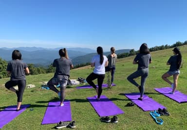 $5 OFF Mountaintop Yoga Hikes!